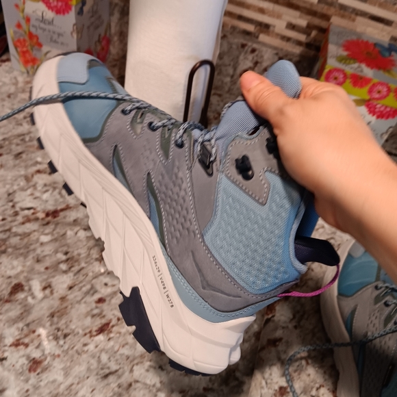 💕USED TWICE💕HOKA ANACAPA MID GTX BOOTS - Picture 4 of 6